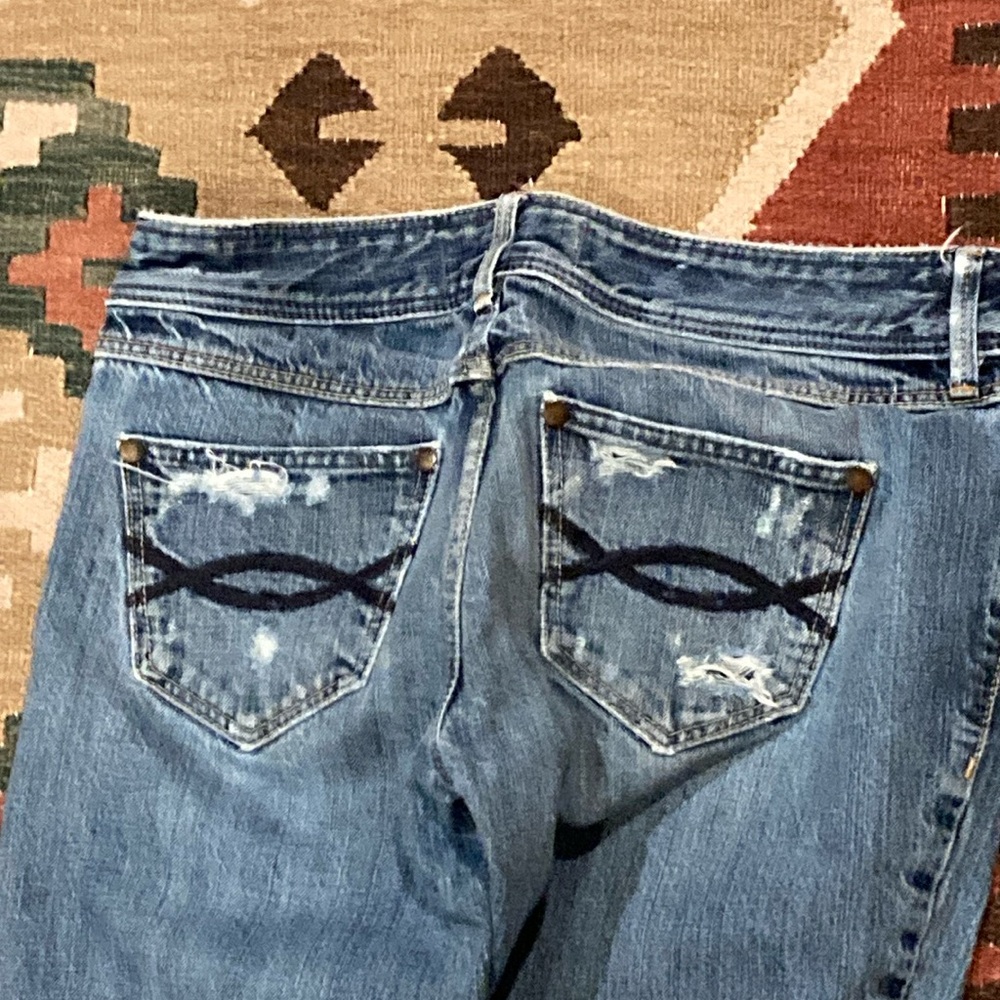 Abercrombie & Fitch Stylish Blue Distressed Women's Jeans - Picture 7 of 12